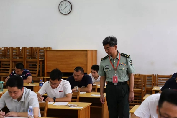 舉行的首次軍隊轉業幹部安置統一考試,軍地雙方高度重視,省軍區副政委